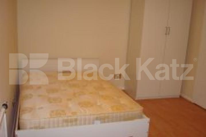 			3 Bedroom, 1 bath, 1 reception Flat			 Byworth Walk, ARCHWAY N19